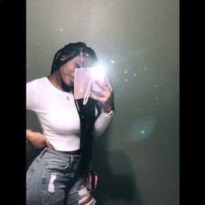 Meet your Posher, Alanii